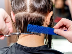 O tę fryzurę prosi co druga klientka. Modna i banalna w codziennej stylizacji