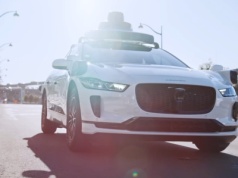 Waymo: Samochody autonomiczne o niebo bezpieczniejsze niż auta kierowane przez ludzi [raport]