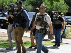 Nalot ICE na pracowników naprawiających dach w Naperville