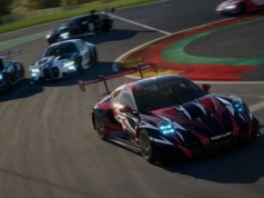 Realistyczna polsko-niemiecka gra wyścigowa wyjeżdża na ostatnią prostą przed premierą po tym, jak skończyła z darmowością. Cena Rennsport jest wysoka