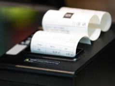 Kasa fiskalna w firmie - kiedy jest konieczna, jak skorzystać z ulgi podatkowej