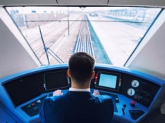 Samorządowi przewoźnicy dają zarobić. Nawet 14,5 tys. zł za pracę w pociągach