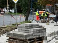 Nowy chodnik na Nowym Dworze. Remont już ruszył!