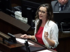 Jachira mówi, kto blokuje uwolnienie handlu w niedzielę. "W 100 proc."