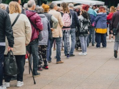 15 października ruszą wypłaty. 3287 zł na konto, dochód nie ma znaczenia