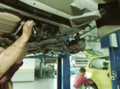 Uwaga kierowcy. Wjeżdżają nowe opłaty za przegląd techniczny samochodu