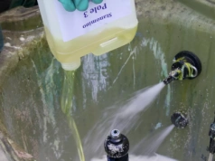 Prawidłowe czyszczenie opryskiwacza po zabiegu. Zasady i etapy