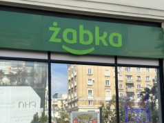 Żabka wprowadza limity. Wchodzą 2, maksymalnie 3 osoby