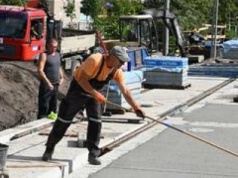 Tramwaje wracają na Klecinę. Kończy się budowa mijanki na Przyjaźni [ZDJĘCIA]