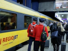 Spojrzeli na ceny posiłków u konkurenta PKP. Pytają, czy to pomyłka