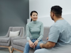 Nowy lek na menopauzę zmniejsza uderzenia gorąca nawet o 73% w międzynarodowym badaniu klinicznym