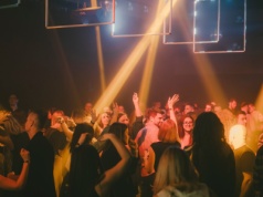 OCZKI świętują w ten weekend 2. urodziny. Za deckami polska czołówka house’u, techno i drum and bass’u