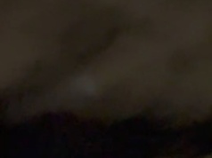 Mieszkańcy Targówka zastanawiają się, skąd się wzięły rozbłyski na nocnym niebie