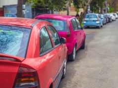 Rząd szykuje pułapkę na kierowców. Sprzedaż auta bez podatku dopiero po 3 latach