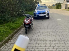 Nietrzeźwy przyjechał skuterem do sklepu po alkohol. Został zatrzymany