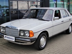 Mercedes 300D W123 1977 – 75000 PLN – Gaj