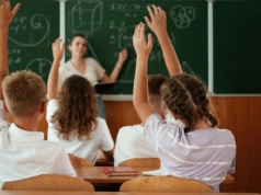 SZOK w radomskiej szkole! Nauczycielka podejrzana o skandaliczne zachowanie