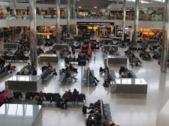 Cyberatak na europejskie lotniska. Odwołane i opóźnione loty.