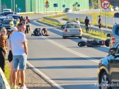 Kraksa na DK75. Motocyklista zbierany z asfaltu [ZDJĘCIA]
