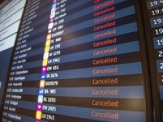 Paraliż europejskich lotnisk. W Brukseli odwołano połowę lotów