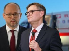 Absurdalna przepychanka w sieci. Poszło o samolot do Nowego Jorku