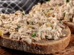 Solidna porcja białka i żelaza. Po takim śniadaniu nie będziesz podjadać, a mózg ruszy z kopyta