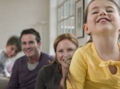 "Wspaniale", "pokaż im, co potrafisz". Tak lepiej nie chwalić dziecka