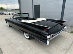 Cadillac Series 62 Convertible 1961 – 359000 PLN – Dębe Wielkie