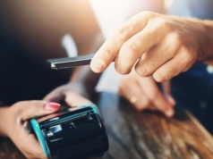 Prace serwisowe w największych bankach. Przelewy i BLIK mogą nie działać