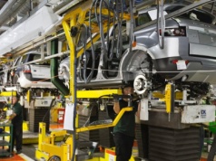 JLR po cyberataku: pauza w produkcji jeszcze co najmniej do 24 września. Producent i dostawcy liczą straty