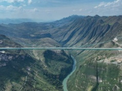 Najwyższy most na świecie powstał w Chinach!