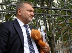 "Alienacja" i alimenty. Dlaczego minister Waldemar Żurek chce reformować tylko jedno "a" w prawie rodzinnym?