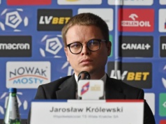 Jarosław Królewski do kibiców: „Jedna decyzja i zaczniemy od 5. ligi”
