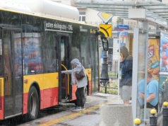 Za darmo koleją i komunikacją miejską. W tych miastach Polski nie musisz dziś kasować biletu