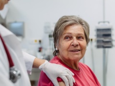 Od dzisiaj znów bezpłatne szczepienia przeciwko koronawirusowi