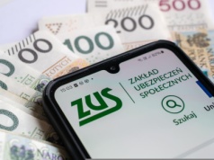 Emeryci idą do sądów, ZUS musi płacić. 30 tys. zł wyrównania i 2 tys. zł więcej do emerytury