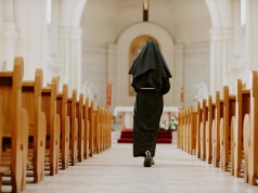 Niepokorne w słusznym celu. Zakonnice uciekły z domu opieki i walczą o to, co kochają