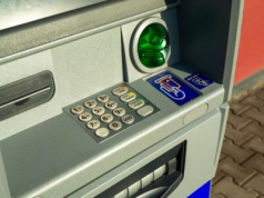 Banki alarmują! Nadchodzi kryzys finansowy. "Gromadźcie gotówkę w domach"