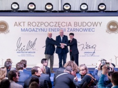 Największy w Polsce bateryjny magazyn energii już powstaje w Żarnowcu