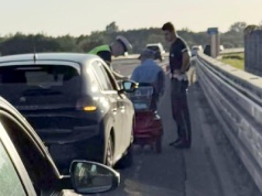73-latek na skuterze inwalidzkim wjechał na autostradę. „Pomylił drogę” [ZDJĘCIA]
