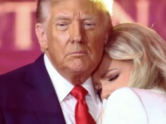 Wielki show ku czci Charliego Kirka. Trump: „Został zabity, bo opowiadał się za Bogiem i ojczyzną”