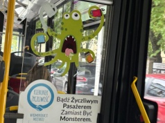 Zwracają uwagę na głośne rozmowy w komunikacji miejskiej. "Dużo obcokrajowców przyjechało z inną kulturą"