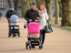 Dodatkowe 2333 zł na każde dziecko. Kto dostanie środki oprócz 800 plus?