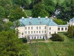 Polski pałac z burzliwą historią. Mieszkał tu syn Napoleona Bonaparte
