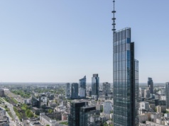 Szyba wypadła z 11. piętra Varso Tower. Pracownicy nie wiedzieli, co się dzieje