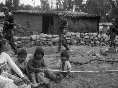 Lektura na piątkę: "Czwarty miecz. Historia Abimaela Guzmana i Świetlistego szlaku"