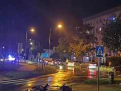 Potrącenie na osiedlu w Nowym Tomyślu. Kobieta z obrażeniami trafiła do szpitala.