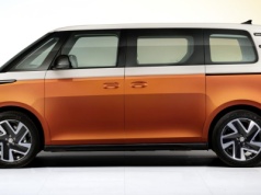 Volkswagen wstrzyma na tydzień produkcję VW ID. Buzza. Może należałoby podnieść mu cenę, żeby ludzie go zauważyli?