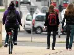 Klapki i szorty schowaj do szafy. Pierwszy dzień jesieni przywita cię chłodno