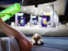 ​W koalicji wojna o nocną prohibicję. Lewica i Polska 2050 chcą zmian